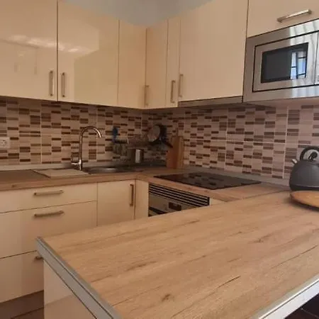 Aquavista - Tenbel Apartment *